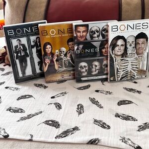 BONES DVD COLLECTION - Seasons 2, 3, 4 & 5.